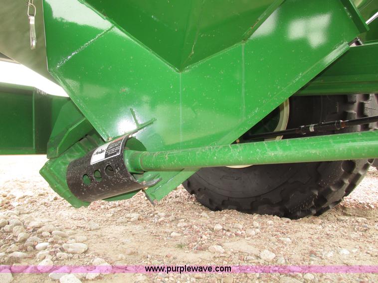 image for item G9880 2013 Parker 1039 grain cart