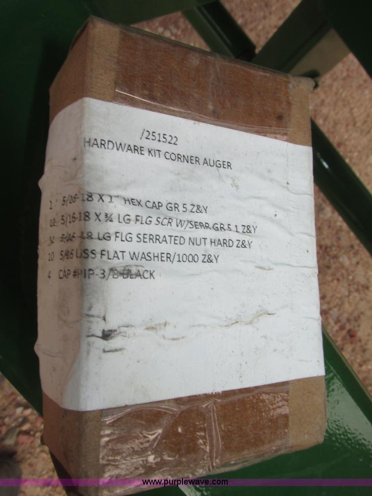 image for item G9880 2013 Parker 1039 grain cart