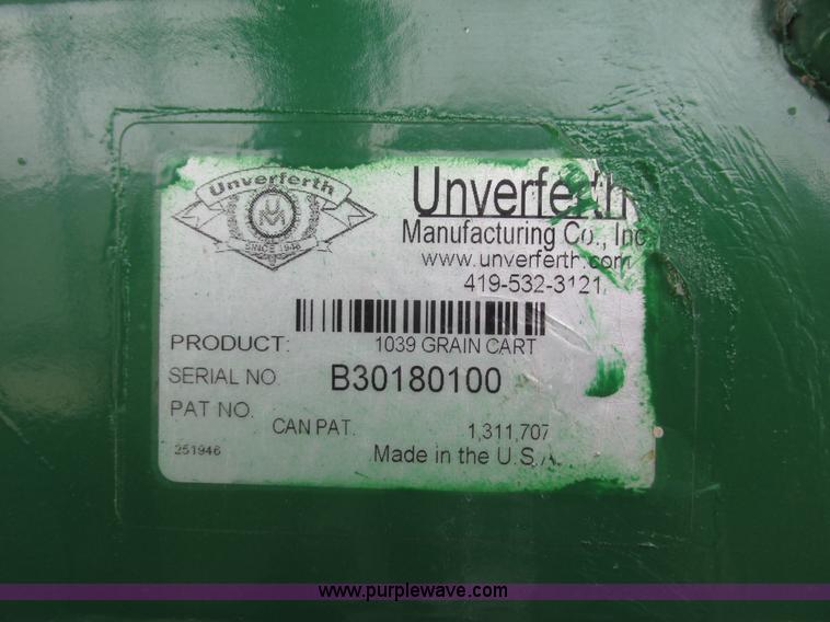 image for item G9880 2013 Parker 1039 grain cart