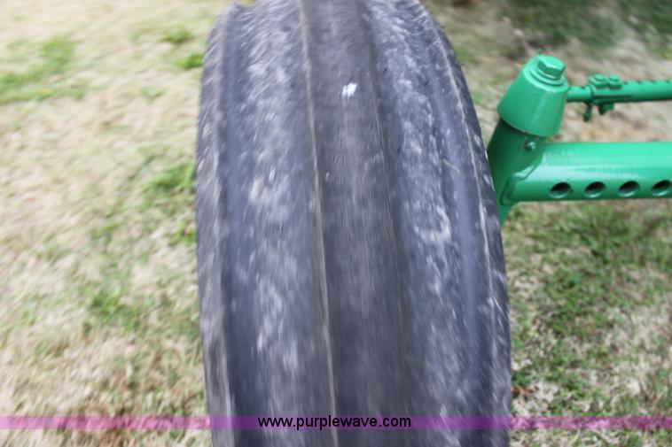 image for item H2015 1965 John Deere 4020 tractor