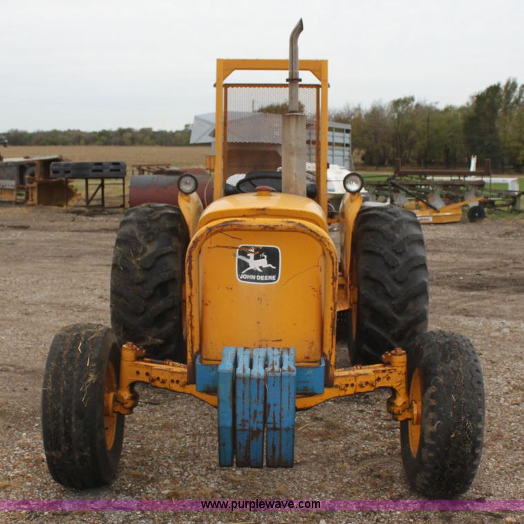 image for item H2023 John Deere 401B tractor