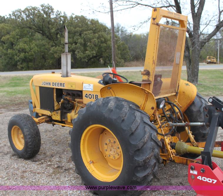 image for item H2023 John Deere 401B tractor