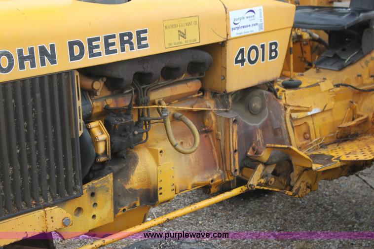 image for item H2023 John Deere 401B tractor