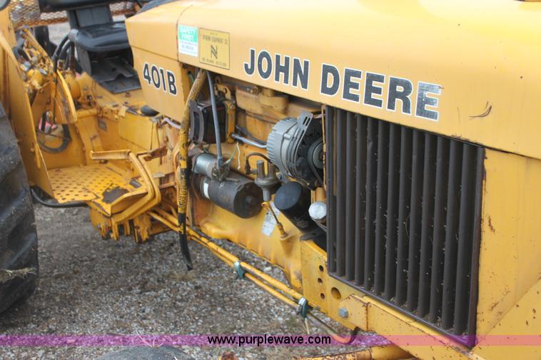 image for item H2023 John Deere 401B tractor