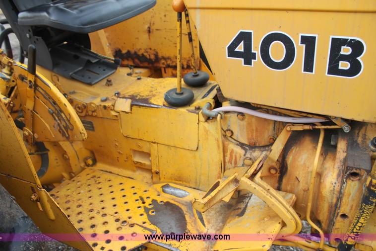 image for item H2023 John Deere 401B tractor