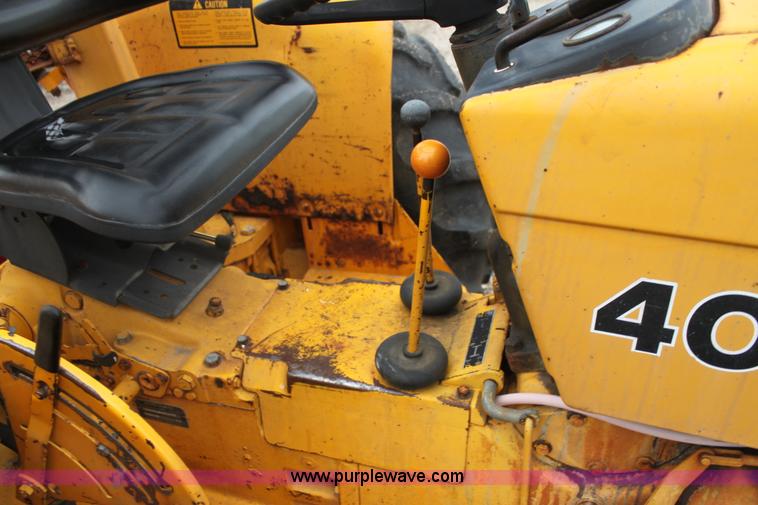 image for item H2023 John Deere 401B tractor
