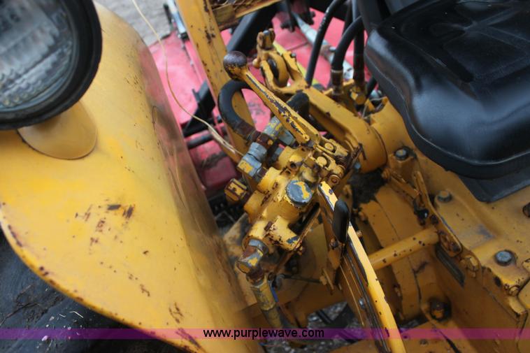 image for item H2023 John Deere 401B tractor