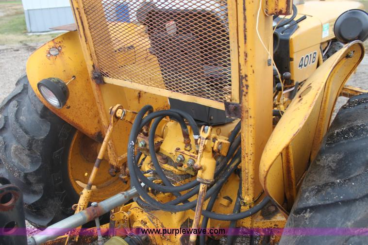image for item H2023 John Deere 401B tractor