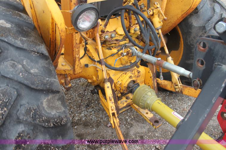 image for item H2023 John Deere 401B tractor