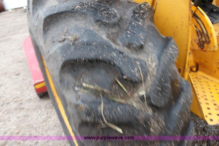 image for item H2023 John Deere 401B tractor