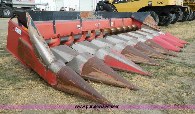 image for item H2312 1993 Case 1083 corn head