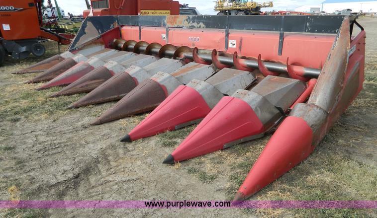 image for item H2312 1993 Case 1083 corn head