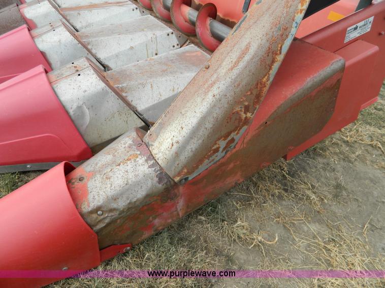 image for item H2312 1993 Case 1083 corn head