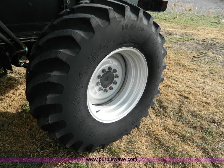 image for item H2313 2005 Challenger 670 RWA combine