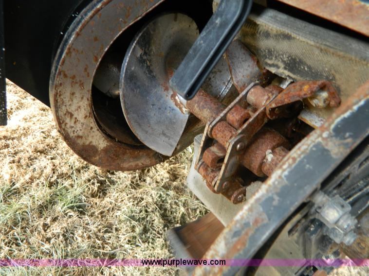 image for item H2313 2005 Challenger 670 RWA combine