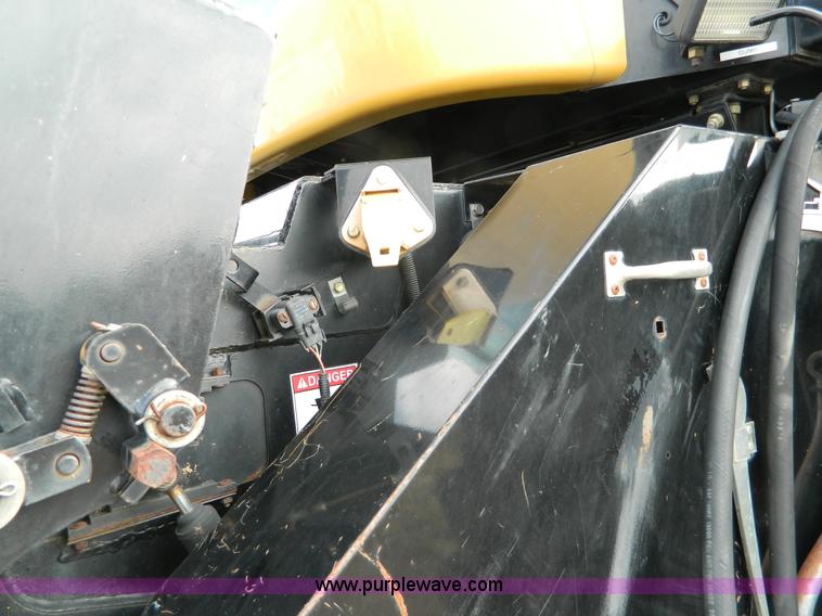 image for item H2313 2005 Challenger 670 RWA combine