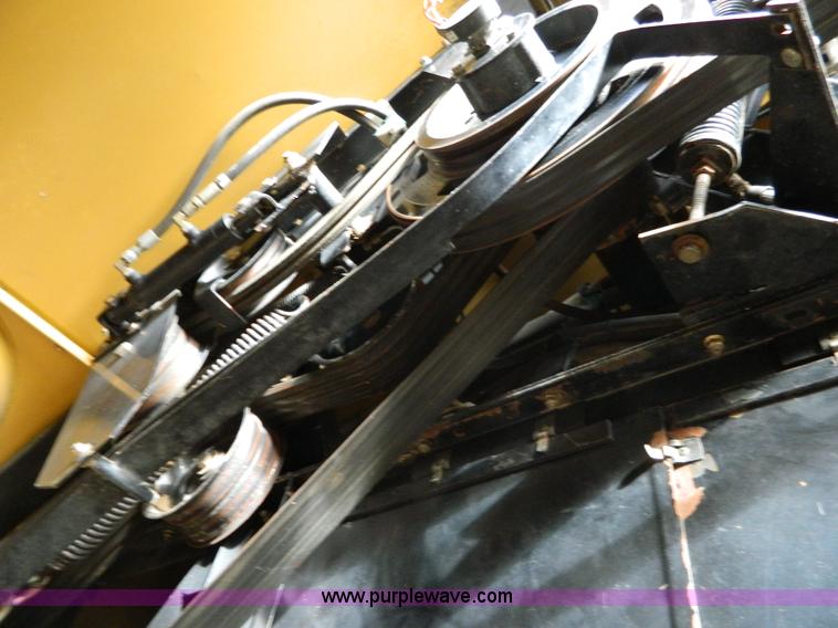 image for item H2313 2005 Challenger 670 RWA combine