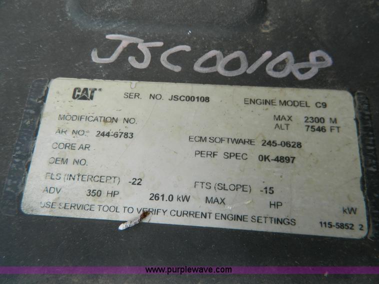 image for item H2313 2005 Challenger 670 RWA combine