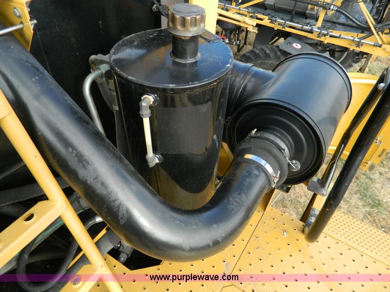 image for item H2313 2005 Challenger 670 RWA combine