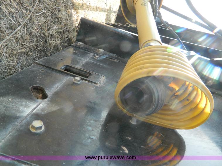 image for item H2316 2004 Gleaner 7000 rigid head