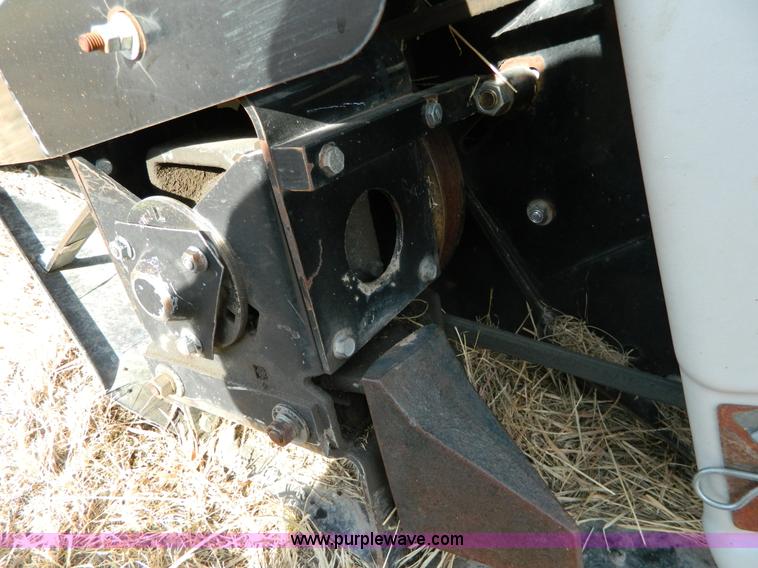 image for item H2316 2004 Gleaner 7000 rigid head