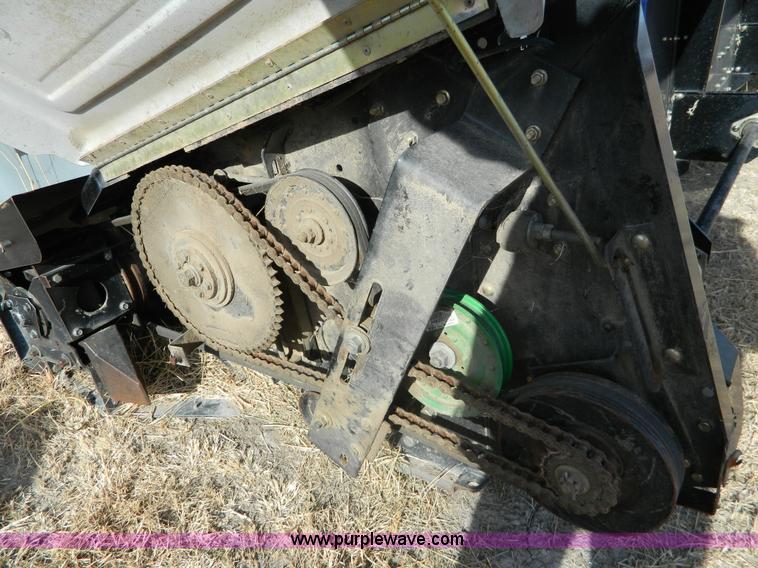 image for item H2316 2004 Gleaner 7000 rigid head