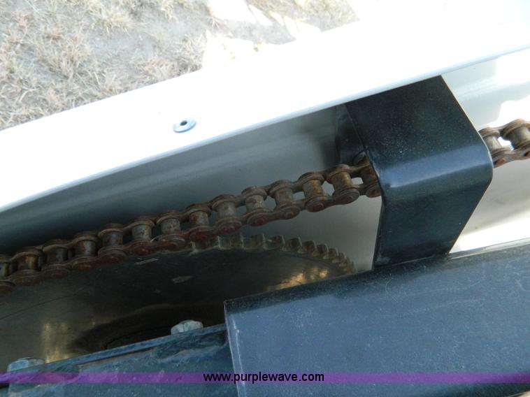 image for item H2316 2004 Gleaner 7000 rigid head