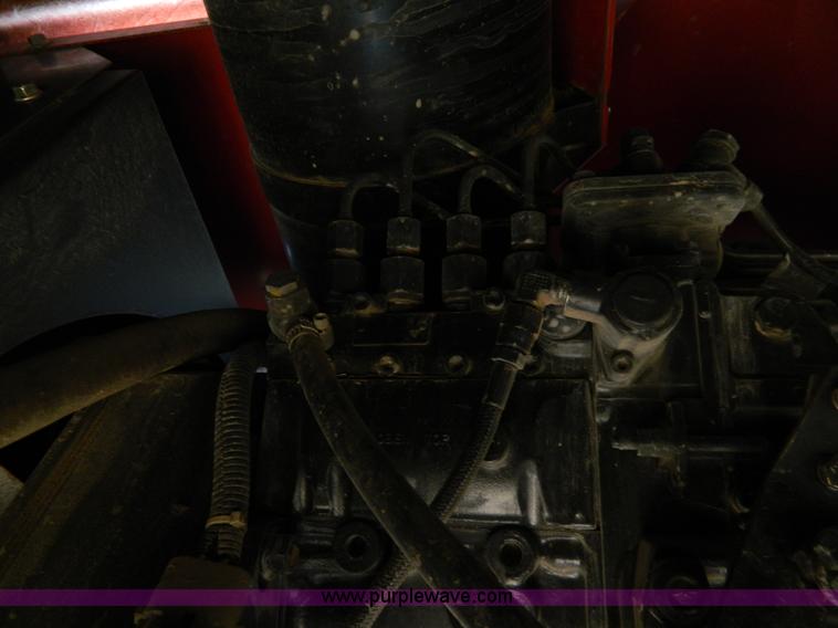 image for item H2316 2004 Gleaner 7000 rigid head