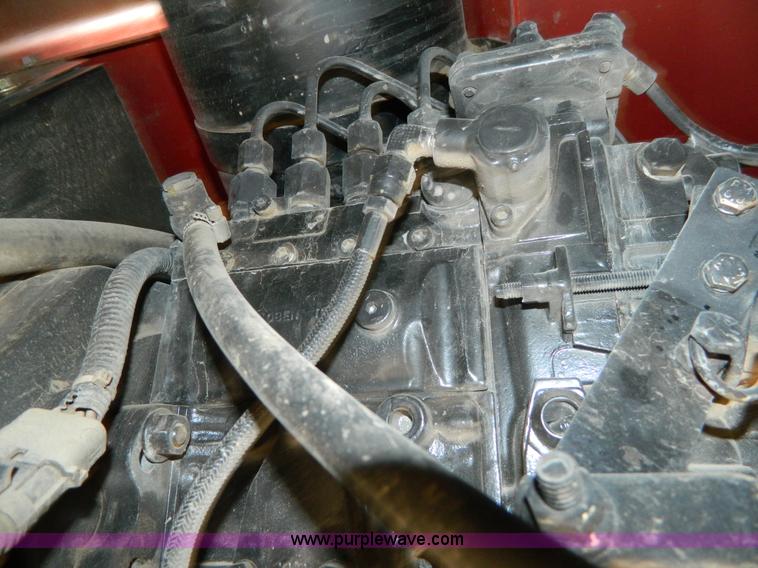 image for item H2316 2004 Gleaner 7000 rigid head