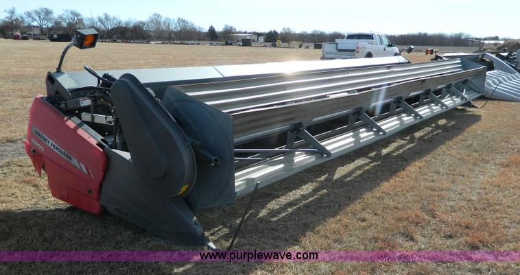 image for item H2317 2009 Massey-Ferguson 7200 head