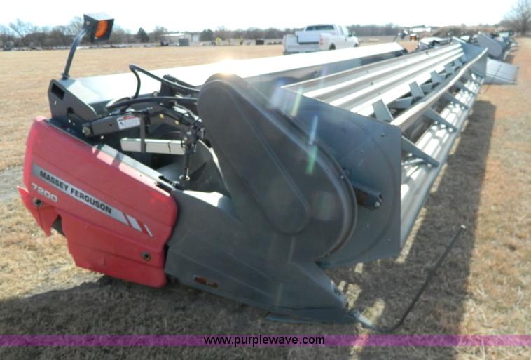 image for item H2317 2009 Massey-Ferguson 7200 head