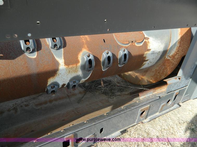 image for item H2317 2009 Massey-Ferguson 7200 head