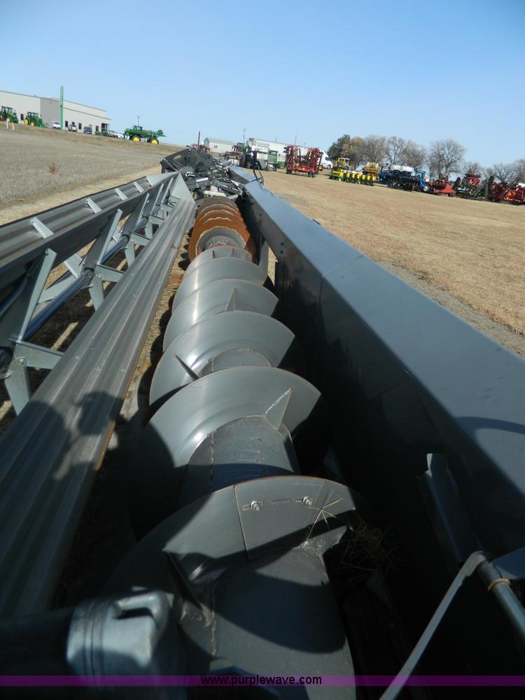 image for item H2317 2009 Massey-Ferguson 7200 head