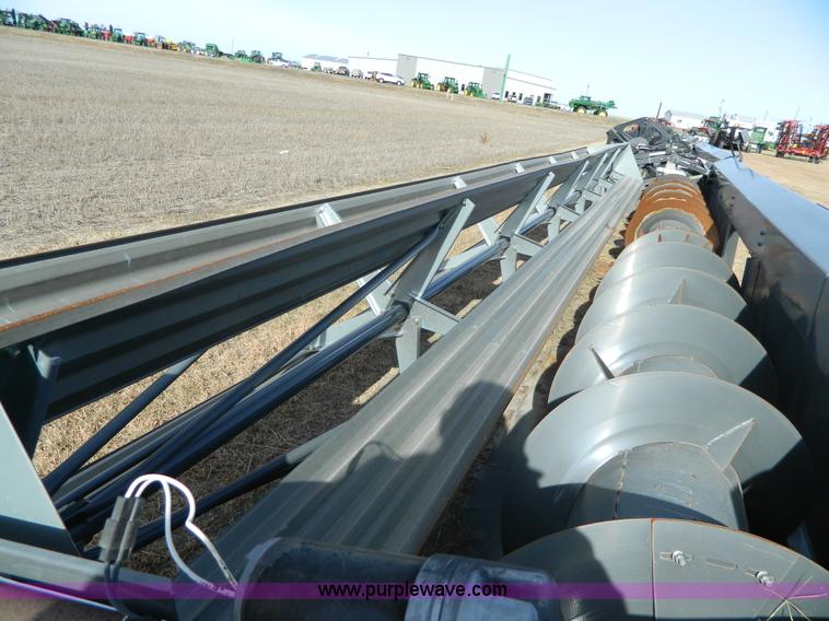 image for item H2317 2009 Massey-Ferguson 7200 head