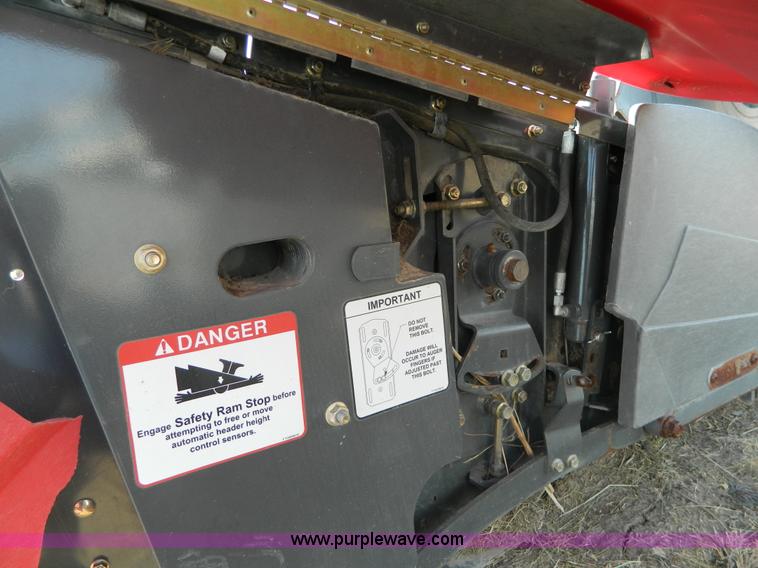 image for item H2317 2009 Massey-Ferguson 7200 head