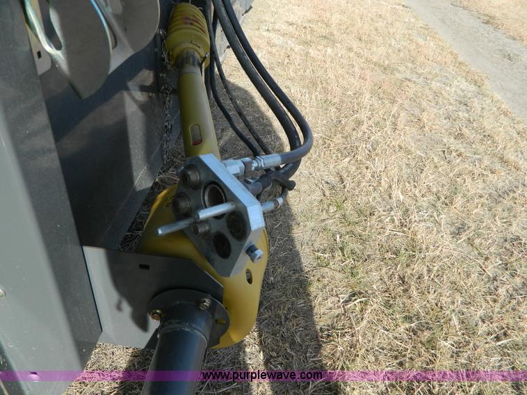 image for item H2317 2009 Massey-Ferguson 7200 head