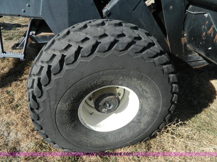 image for item H2318 2000 Mac Don 9350 self-propelled swather
