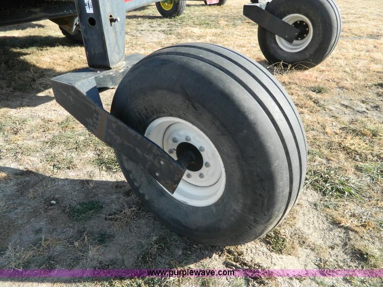 image for item H2318 2000 Mac Don 9350 self-propelled swather