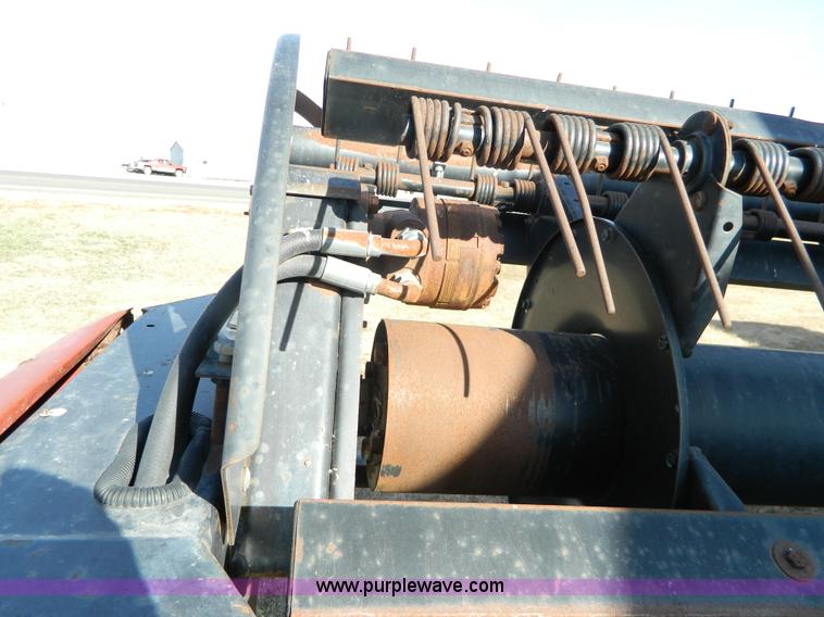 image for item H2318 2000 Mac Don 9350 self-propelled swather