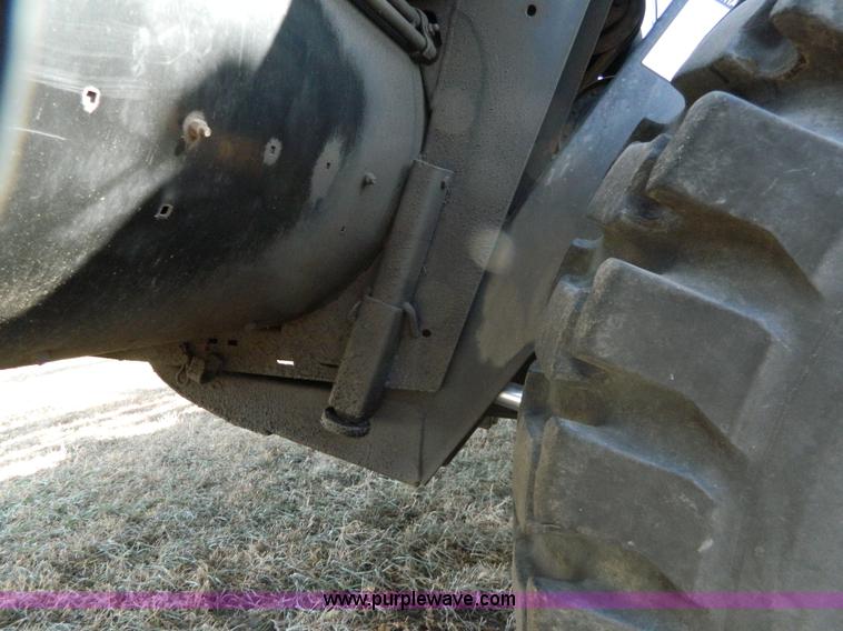 image for item H2318 2000 Mac Don 9350 self-propelled swather