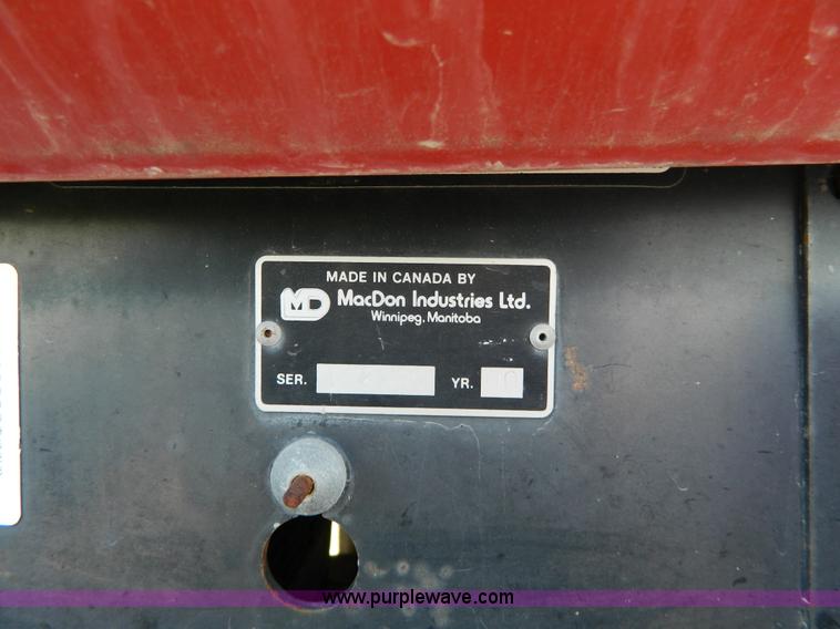 image for item H2318 2000 Mac Don 9350 self-propelled swather
