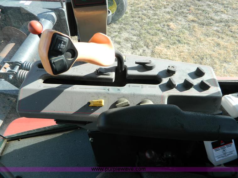 image for item H2318 2000 Mac Don 9350 self-propelled swather