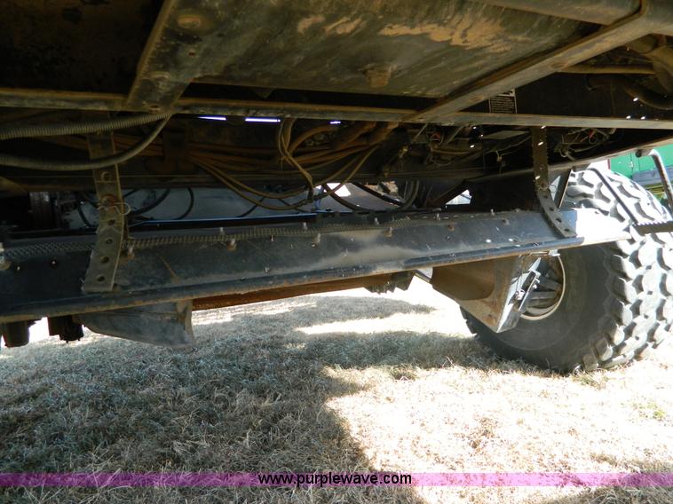 image for item H2318 2000 Mac Don 9350 self-propelled swather