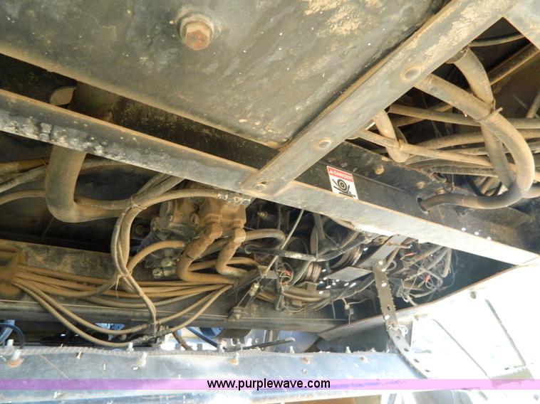 image for item H2318 2000 Mac Don 9350 self-propelled swather