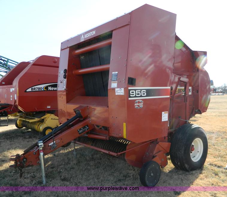 image for item H2319 2003 Hesston 956 Autocycle round baler