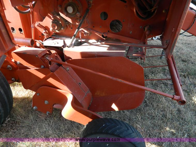 image for item H2319 2003 Hesston 956 Autocycle round baler