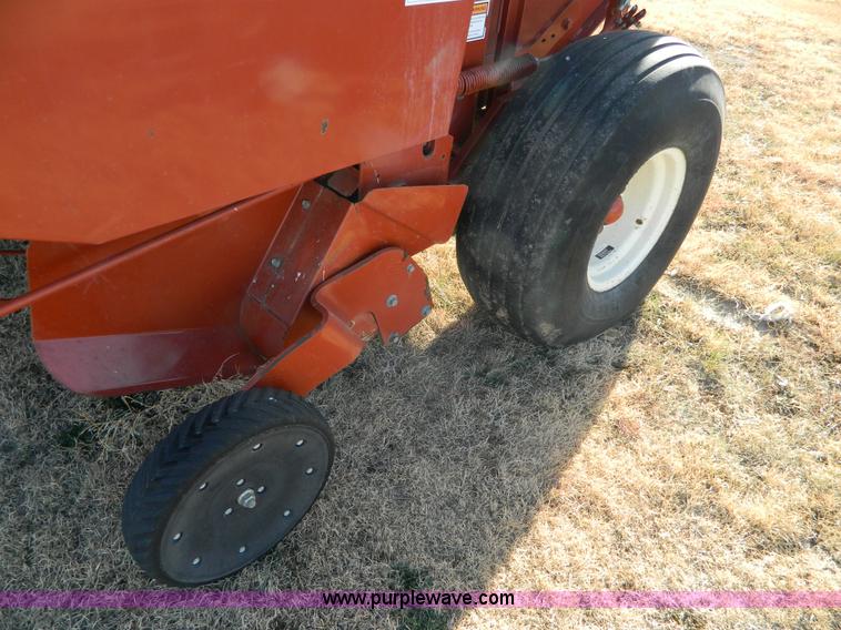 image for item H2319 2003 Hesston 956 Autocycle round baler