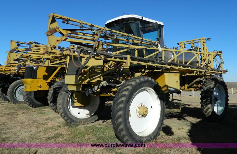 image for item H2320 1996 Ag-Chem RoGator 854 self-propelled sprayer