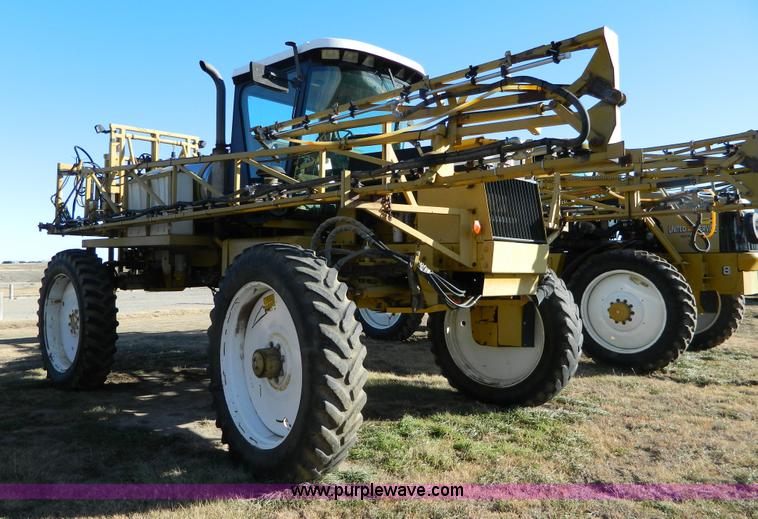 image for item H2320 1996 Ag-Chem RoGator 854 self-propelled sprayer