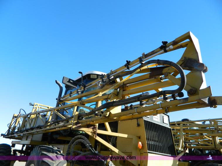 image for item H2320 1996 Ag-Chem RoGator 854 self-propelled sprayer